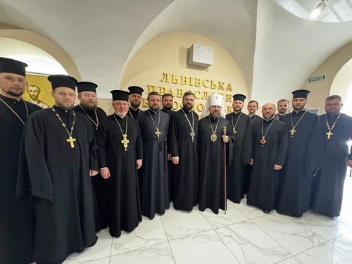 583697852_1258642716072993_1810797227023925907_n_500_01