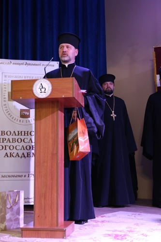 imgf2eea46116bc7e8b43836c91d81045dbv_500